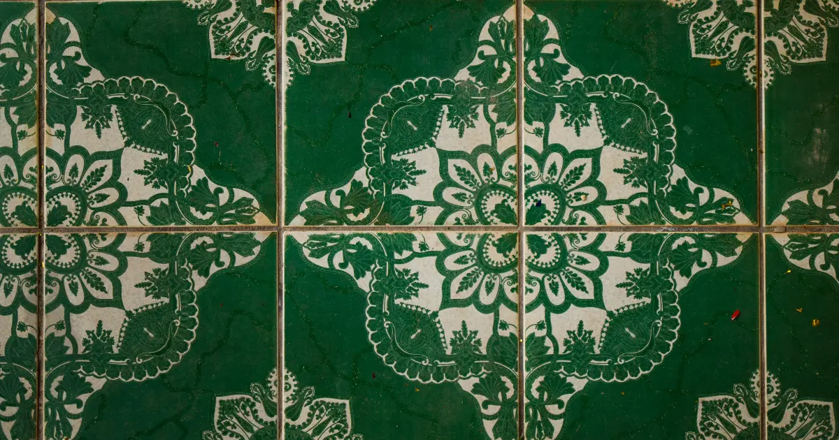 Patterned Floor Tile Ideas for Small Bathrooms